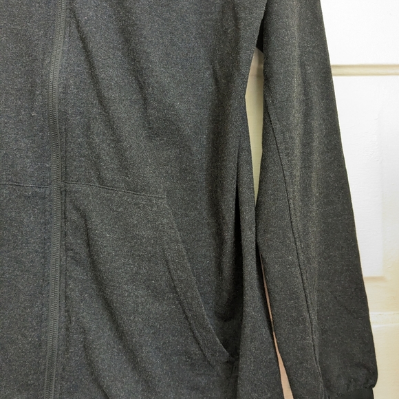 Adidas Aero ready lightweight hooded sweater🌱 - Picture 7 of 8